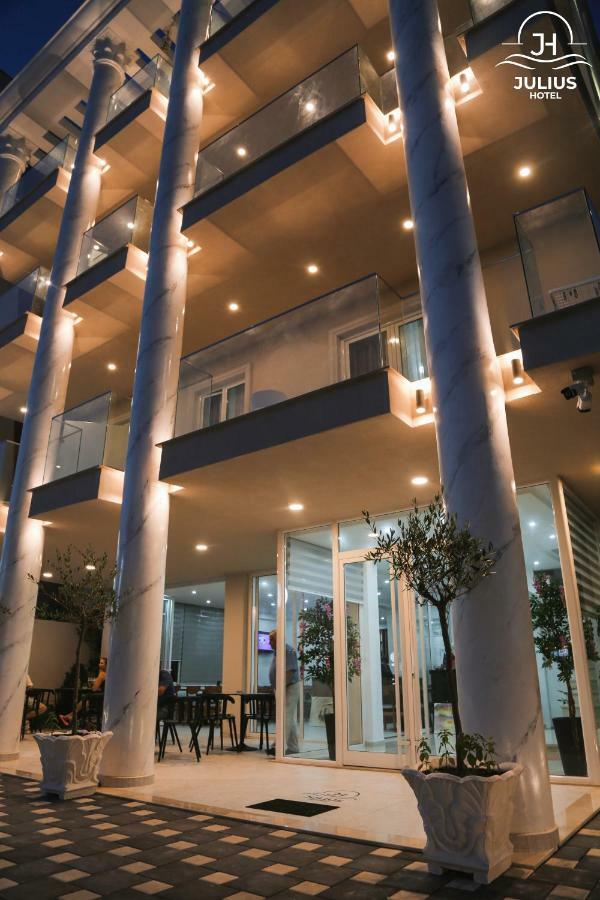 Julius Hotel 골렘 외부 사진